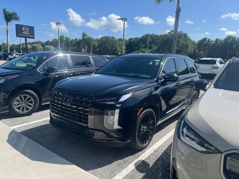 Used 2024 Hyundai Palisade Calligraphy AWD/4WD image 3