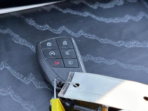 Used 2023 GMC Yukon Denali image 32