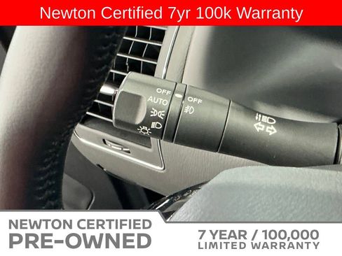Used 2024 Nissan Armada SL w/ Captain's Chairs Package AWD/4WD image 38
