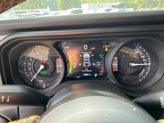 Used 2024 Jeep Wrangler Unlimited w/ Convenience Group AWD/4WD image 25
