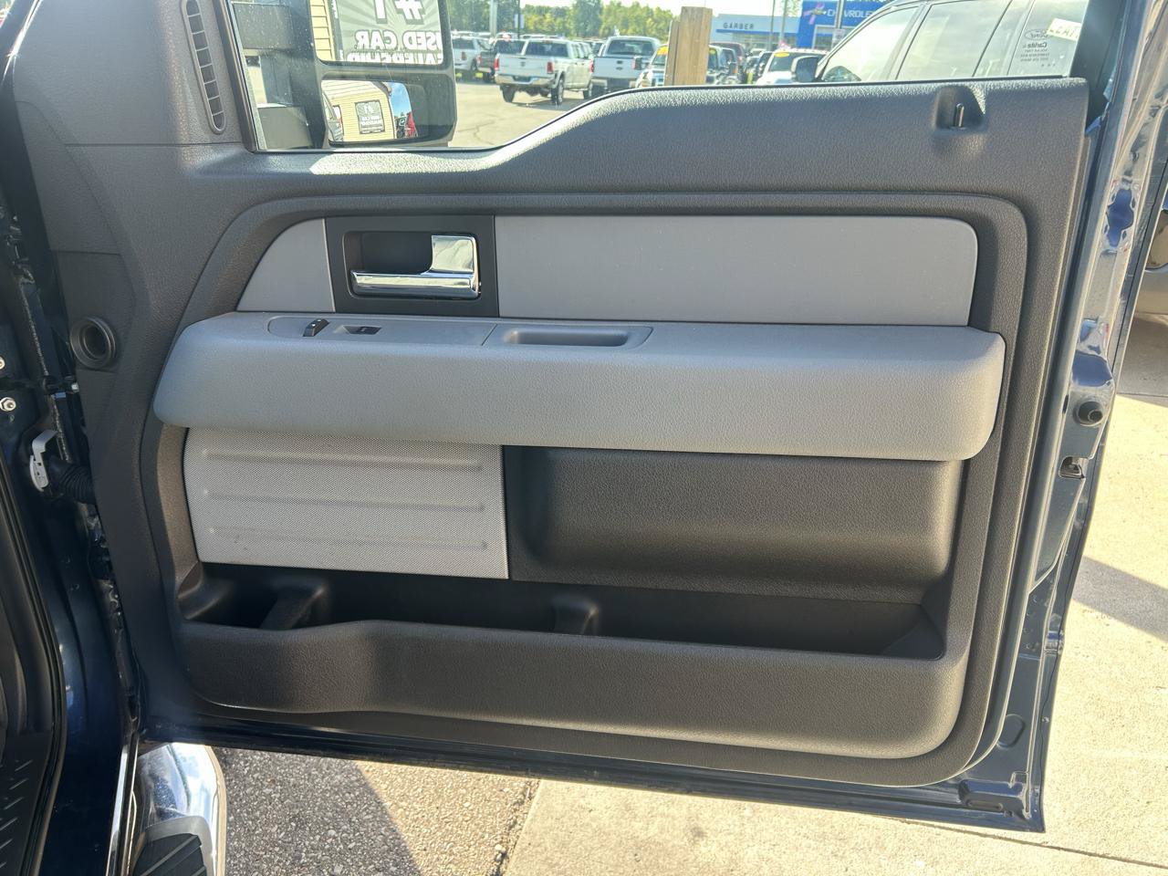 Used 2013 Ford F150 XLT w/ Luxury Equipment Group AWD/4WD image 18