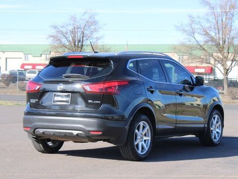 Used 2017 Nissan Rogue Sport SL w/ SL Premium Package image 6