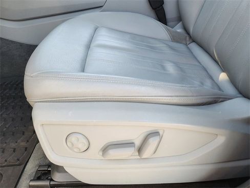 Used 2020 Audi Q5 2.0T Premium w/ Convenience Package image 24