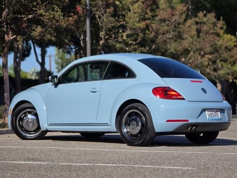 Used 2012 Volkswagen Beetle 2.5 FWD image 16