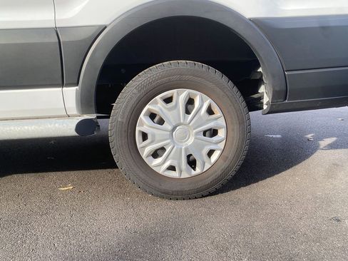 Used 2024 Ford Transit 250 Low Roof w/ Exterior Upgrade Package image 29