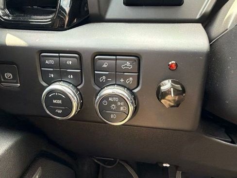 Used 2023 GMC Sierra 1500 AT4 w/ Technology Package AWD/4WD image 26