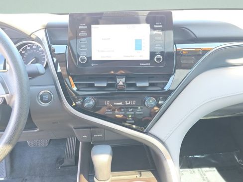 Used 2024 Toyota Camry LE w/ Convenience Package image 30