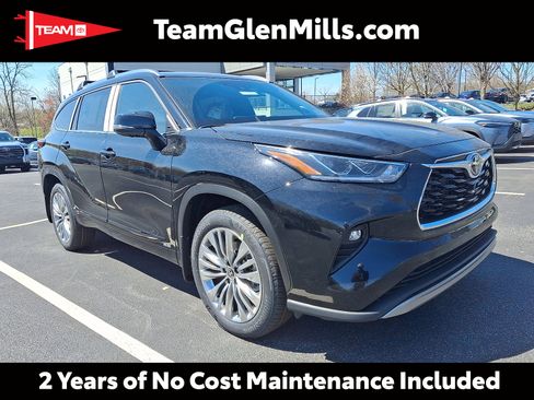 New 2026 Toyota Highlander Platinum image 1