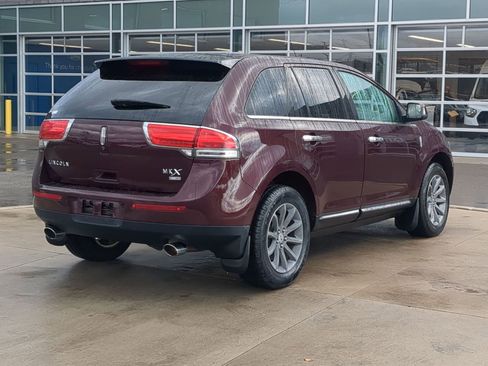 Used 2011 Lincoln MKX AWD w/ Sight & Sound Pkg image 7