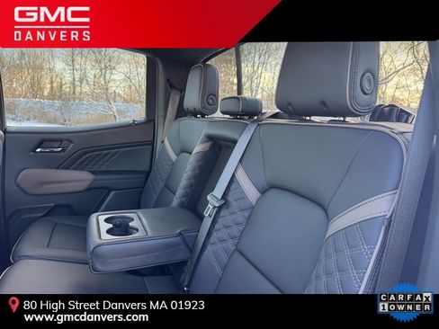 Used 2024 GMC Canyon Denali image 18