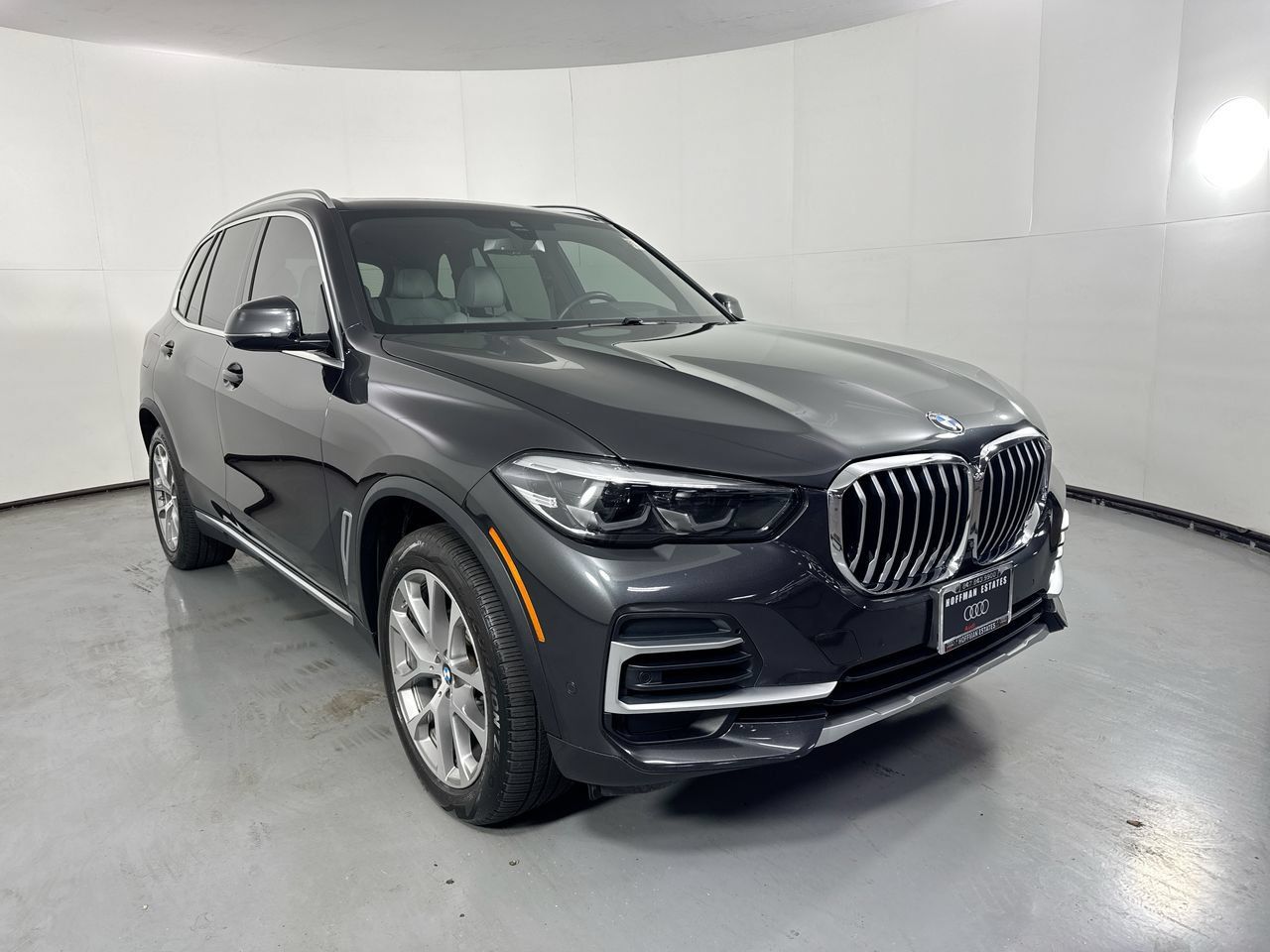 Used 2023 BMW X5 xDrive40i w/ Premium Package AWD/4WD image 5