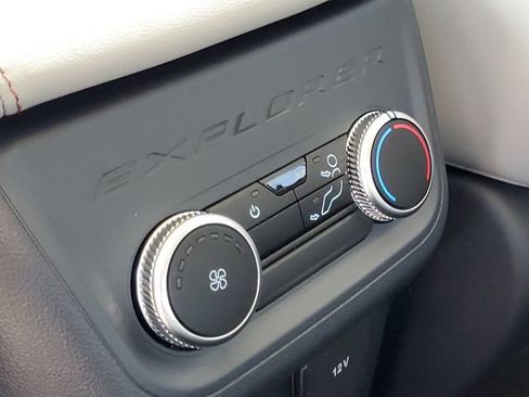 New 2026 Ford Explorer Active w/ Active Comfort Package AWD/4WD image 33