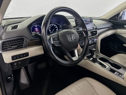 Used 2018 Honda Accord Touring image 21