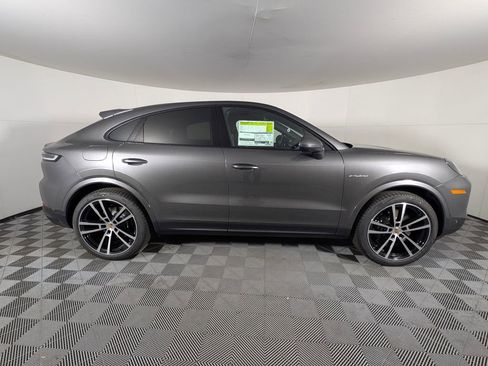 New 2026 Porsche Cayenne E-Hybrid Coupe image 8