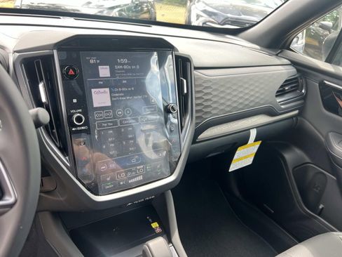 Certified 2025 Subaru Forester Limited AWD/4WD image 29