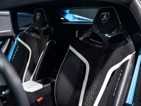 Used 2023 Lamborghini Huracan Tecnica image 20