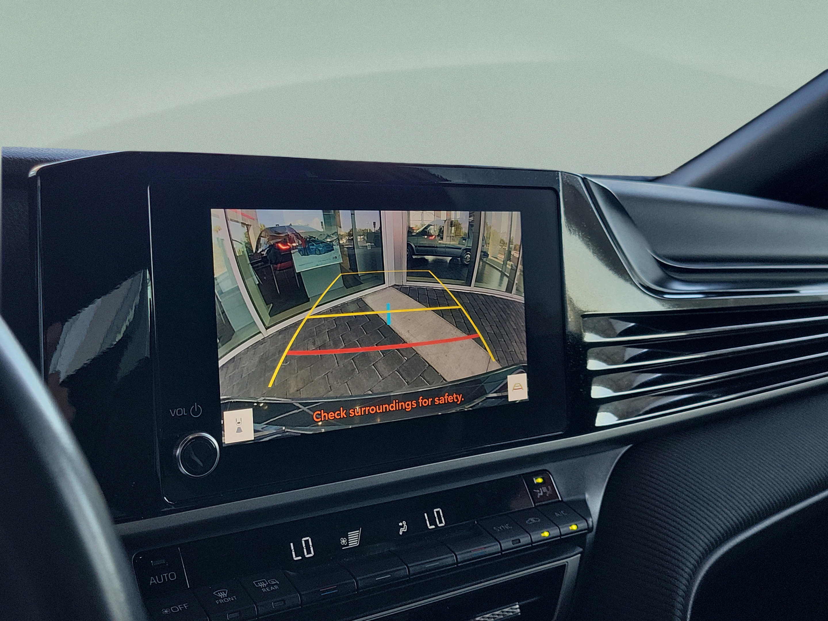 Used 2025 Toyota Camry SE FWD image 18