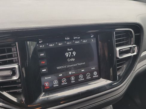 Used 2023 Dodge Durango SXT image 21