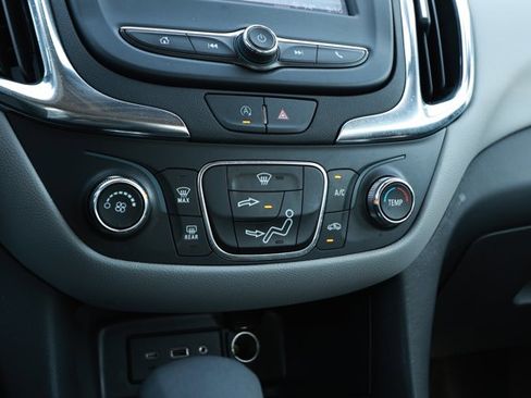 Used 2023 Chevrolet Equinox LS w/ LPO, Floor Liner Package FWD image 18