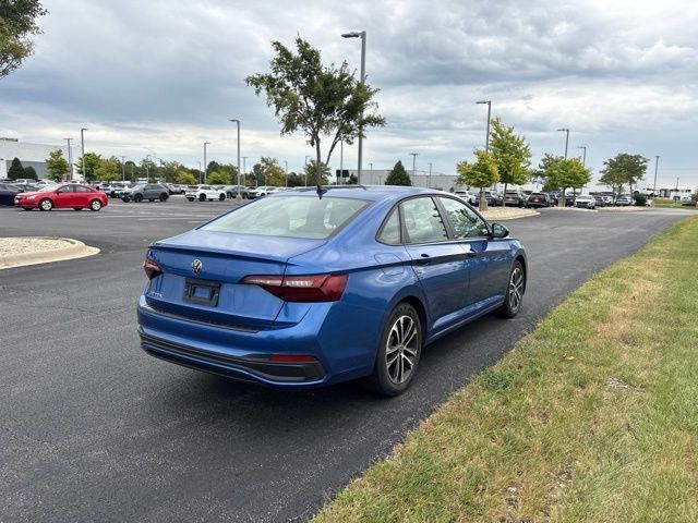 Used 2024 Volkswagen Jetta Sport FWD image 5