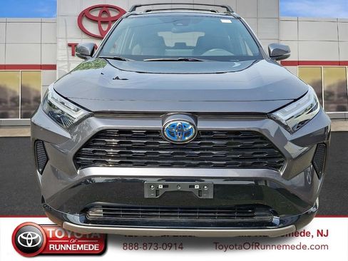 Certified 2024 Toyota RAV4 SE AWD/4WD image 2