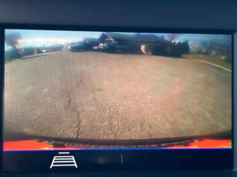 Used 2021 GMC Terrain SLE w/ Driver Convenience Package image 16