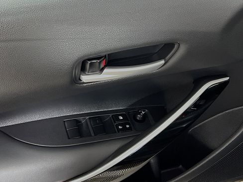 Used 2025 Toyota Corolla XSE image 17