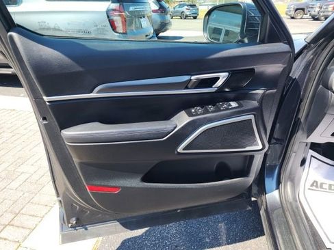 Used 2020 Kia Telluride LX image 21