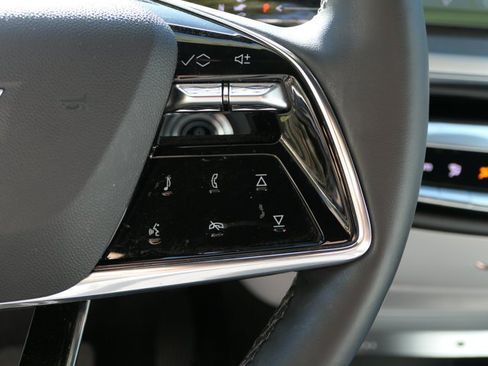 Certified 2024 Cadillac Lyriq Sport AWD/4WD image 17