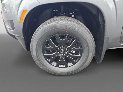 New 2026 Nissan Frontier SV AWD/4WD image 9