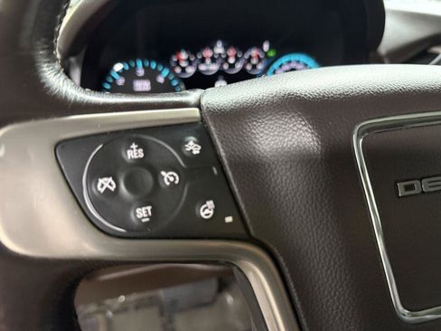 Used 2018 GMC Yukon XL Denali w/ Denali Ultimate Package AWD/4WD image 18