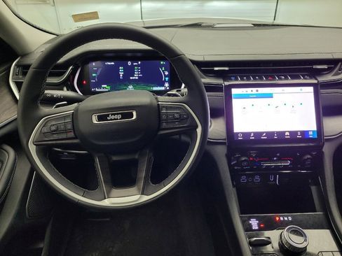 Used 2022 Jeep Grand Cherokee Limited 4xe image 22