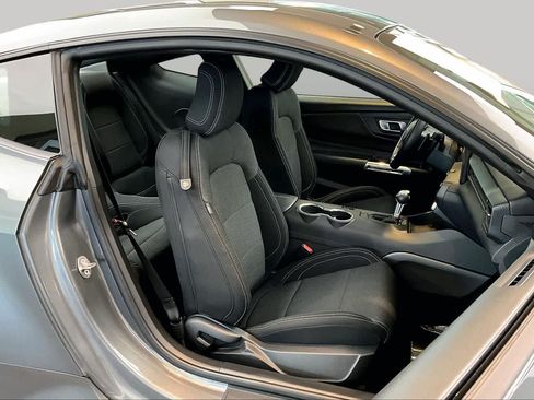 Used 2025 Ford Mustang GT RWD image 9