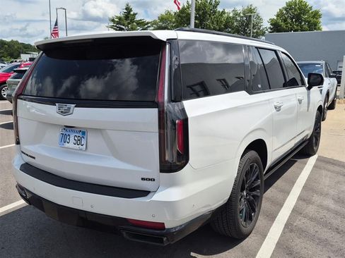 Used 2023 Cadillac Escalade ESV Sport Platinum w/ LPO, ONYX Package AWD/4WD image 28