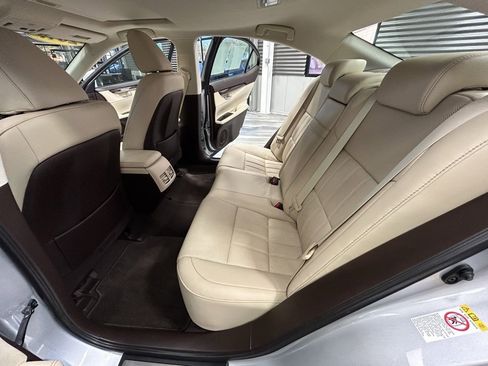 Used 2017 Lexus ES 350 350 w/ Luxury Package image 50