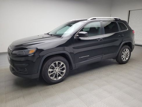 Used 2021 Jeep Cherokee Latitude Lux FWD image 2