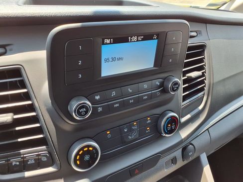 New 2025 Ford Transit 250 148 Medium Roof image 15