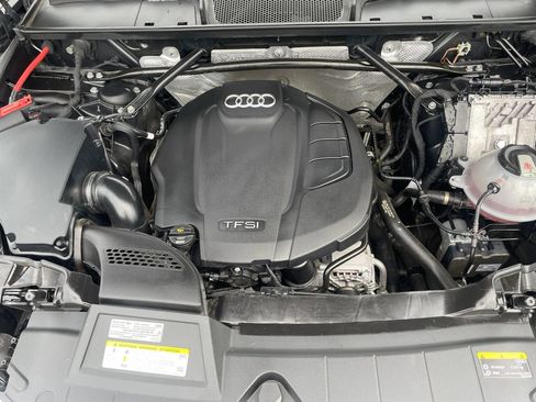 Used 2019 Audi Q5 2.0T Premium w/ Convenience Package AWD/4WD image 14