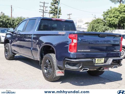 Used 2022 Chevrolet Silverado 1500 Custom Trail Boss AWD/4WD image 2