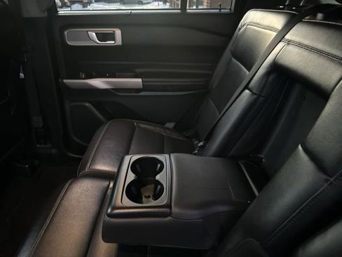 Used 2023 Ford Explorer Limited image 27
