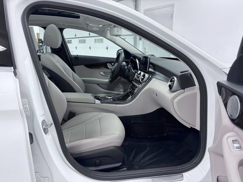 Used 2018 Mercedes-Benz C 300 4MATIC Sedan image 17