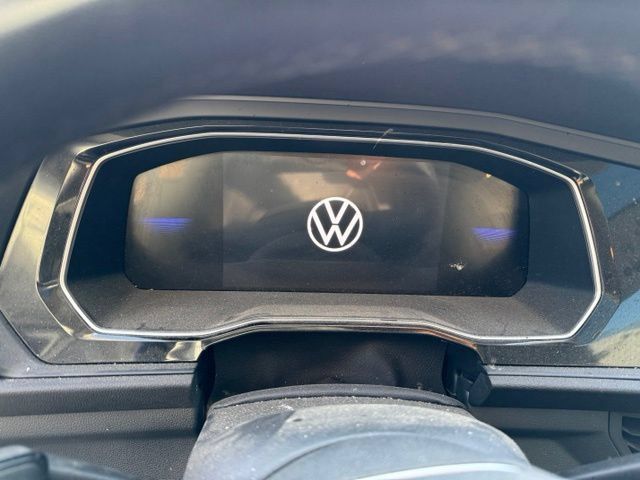 Used 2024 Volkswagen Jetta SE FWD image 7