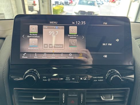 Used 2024 Nissan Armada Platinum w/ Captain's Chairs Package image 29