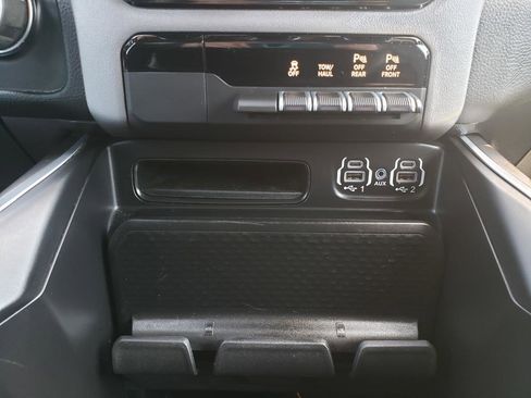 Used 2022 RAM 1500 Big Horn AWD/4WD image 23