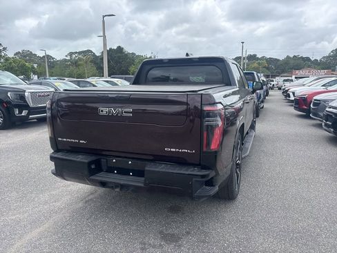Used 2025 GMC Sierra EV Denali image 3