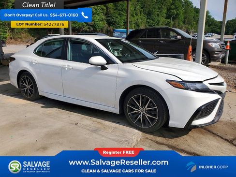 Used 2021 Toyota Camry SE FWD image 5