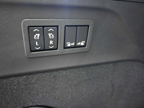 New 2025 Cadillac Escalade IQ Luxury 2 image 33