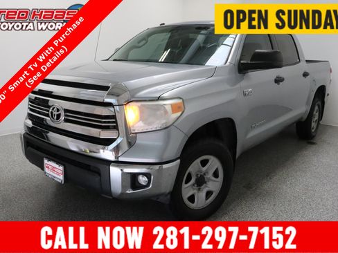 Used 2017 Toyota Tundra SR5 w/ SR5 Upgrade Package AWD/4WD image 1