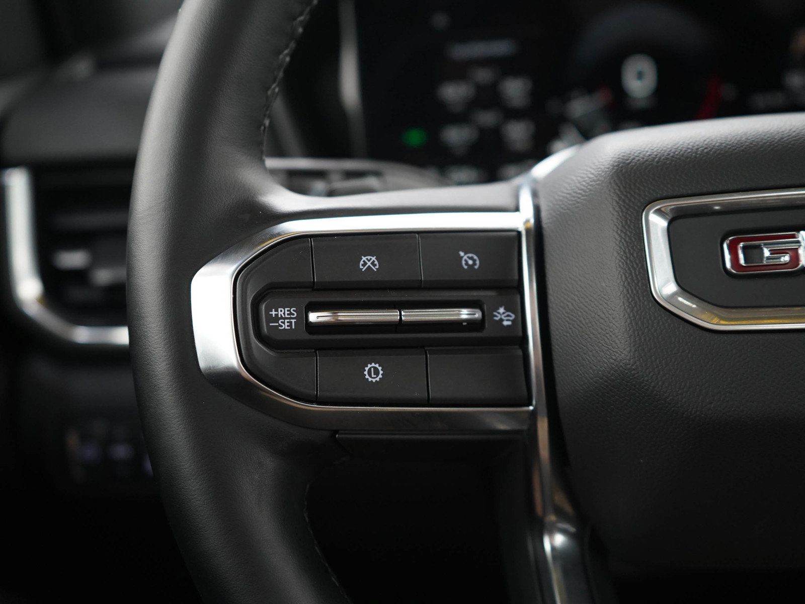 Used 2025 GMC Terrain Elevation w/ Elevation Premium Package AWD/4WD image 25