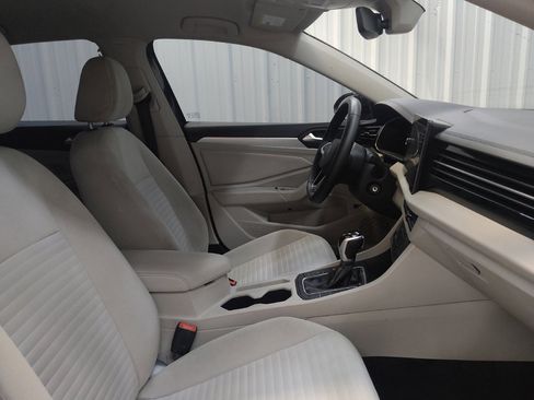 Used 2025 Volkswagen Jetta S image 21